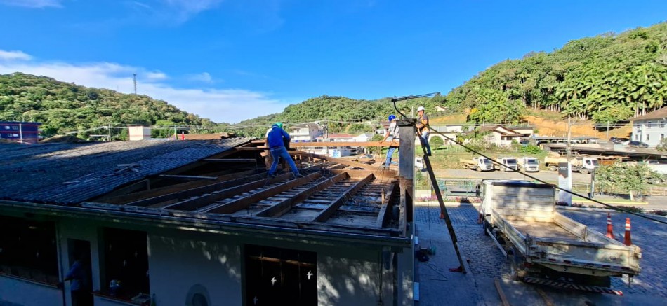 Prédio da Intendência da Vila Itoupava passa por reformas