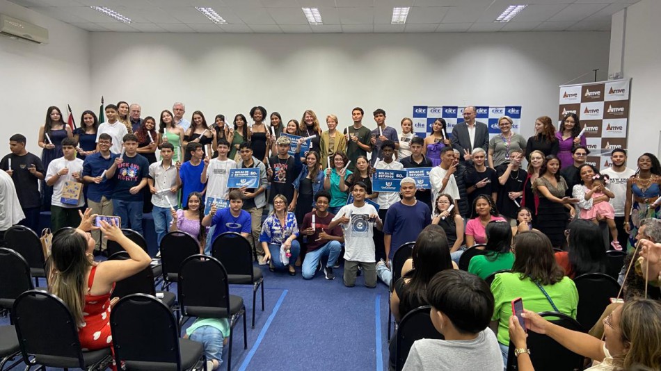 Programa de Iniciação ao Trabalho forma 94 adolescentes