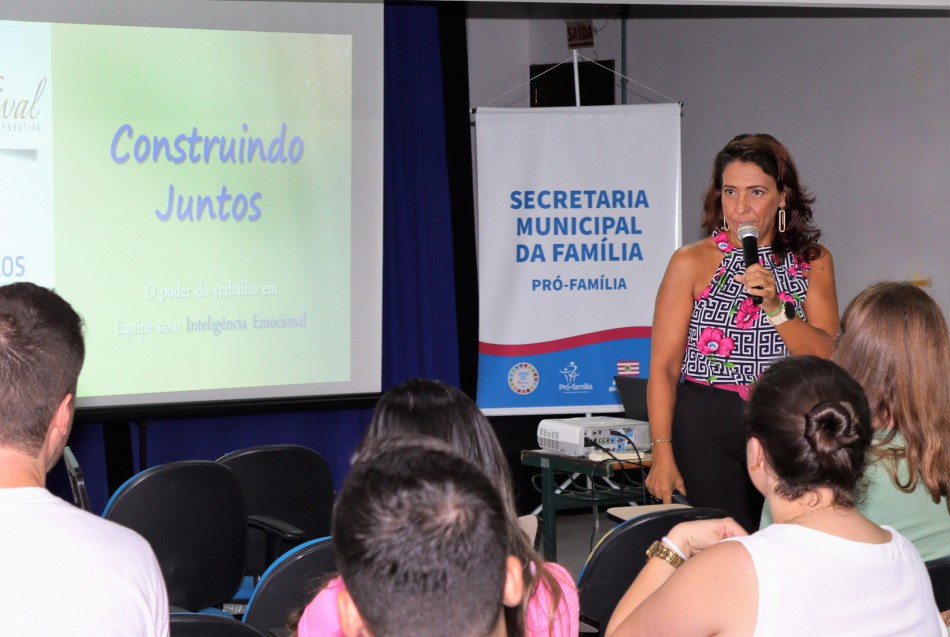 Professores da Pró-família participam de capacitação para volta às aulas