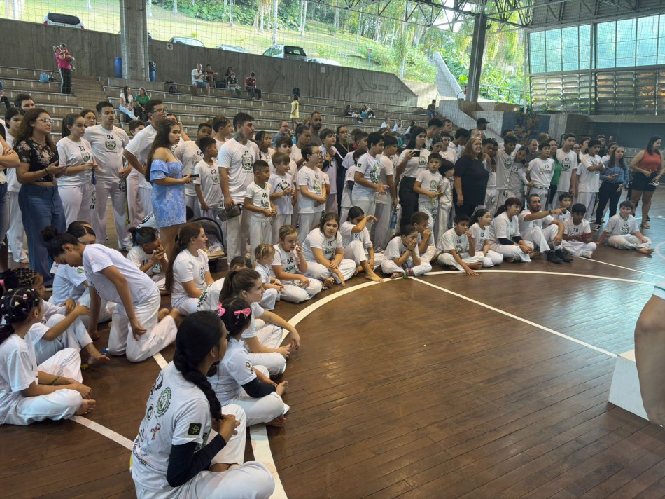 Estudantes da Rede Pública Municipal de Ensino se destacam no Torneio de Capoeira de Blumenau