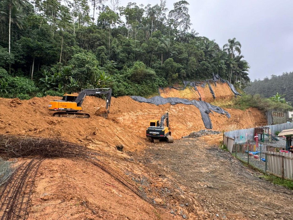 Obra de contenção do CEI Johanna Conrad é retomada na Vila Itoupava 