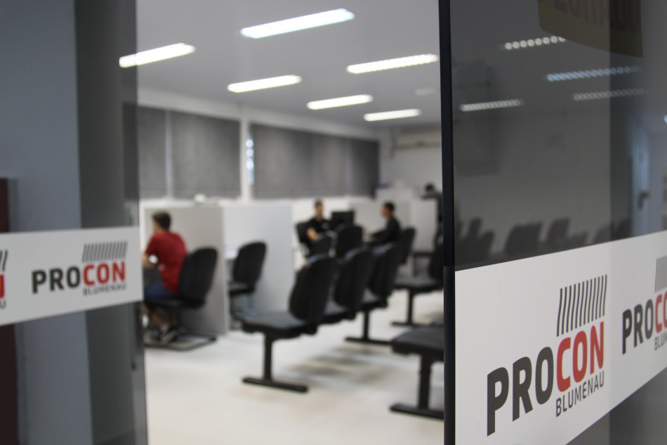 Procon de Blumenau notifica empresas sobre nota técnica para atendimento na cidade