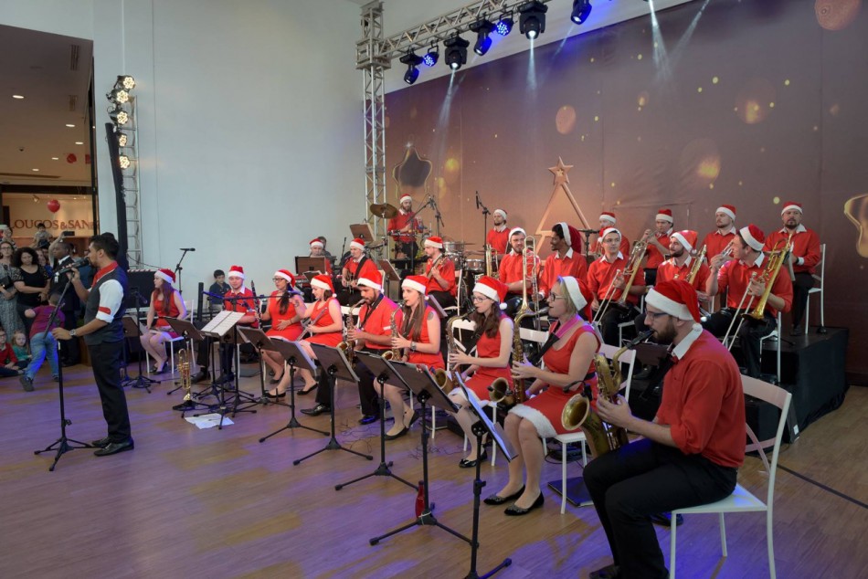 Banda Noel faz show na Casa São Simeão