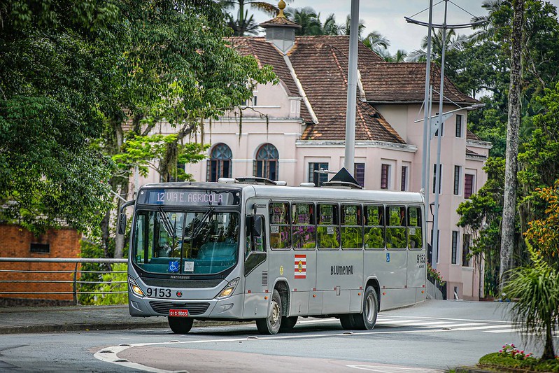 Mais de 60 viagens do transporte coletivo ficam suspensas durante as férias escolares
