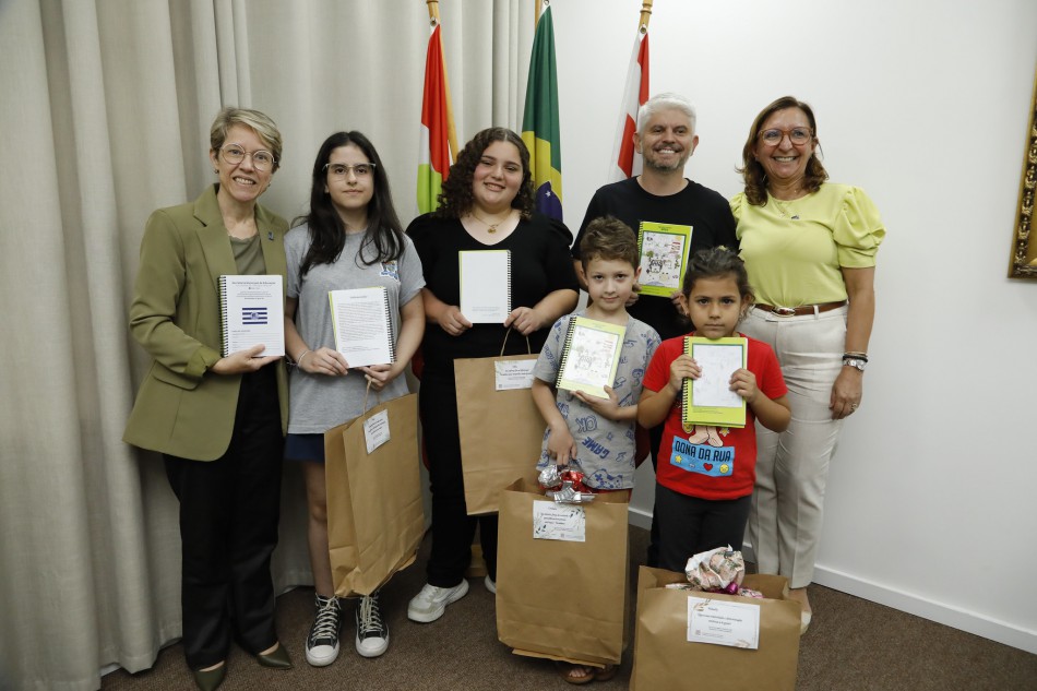 Estudantes de Blumenau têm trabalhos selecionados para Agenda Escolar de 2026