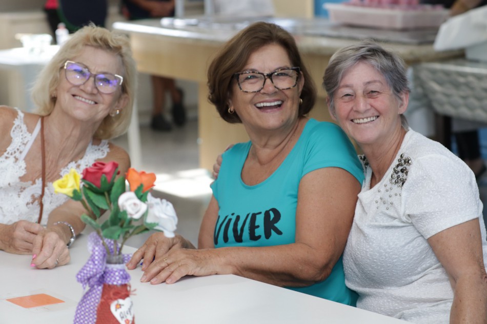 Pró-família homenageia mulheres com serviços gratuitos