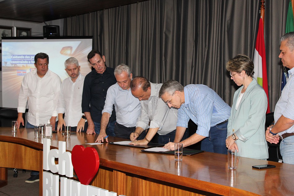 Prefeitura assina convênio com o BRDE para obras de mobilidade e de resiliência urbana
