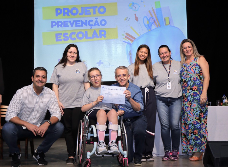 Secretaria de Educação e Cruz Azul realizam formatura do projeto Prevenção Escolar