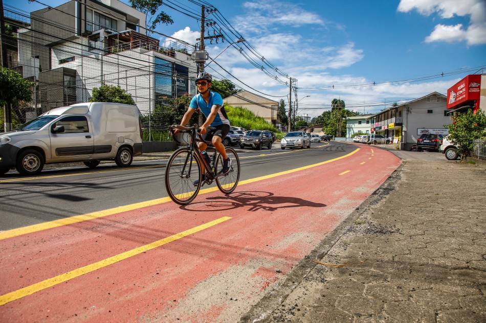 Blumenau trabalha para ampliar número de ciclovias na cidade