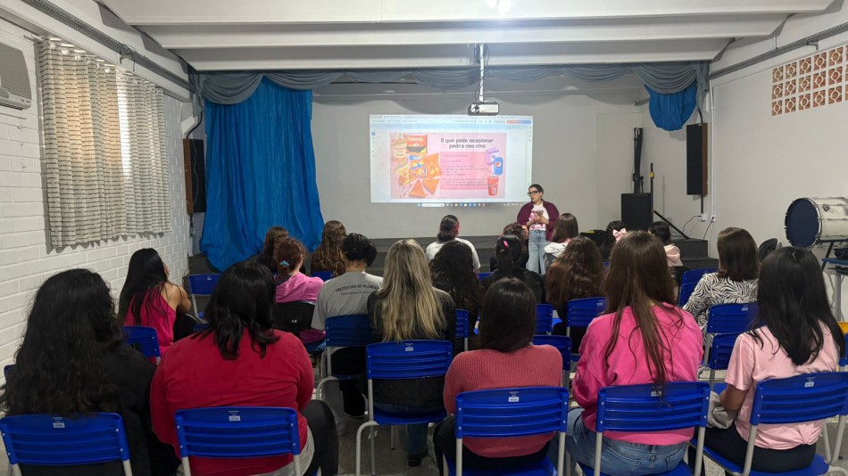 Projeto Outubrinho Rosa leva ações de promoção da saúde para adolescentes