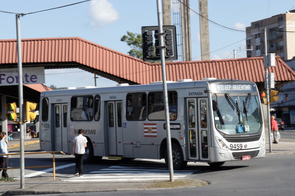 Blumenau faz ajustes em nove linhas do transporte coletivo